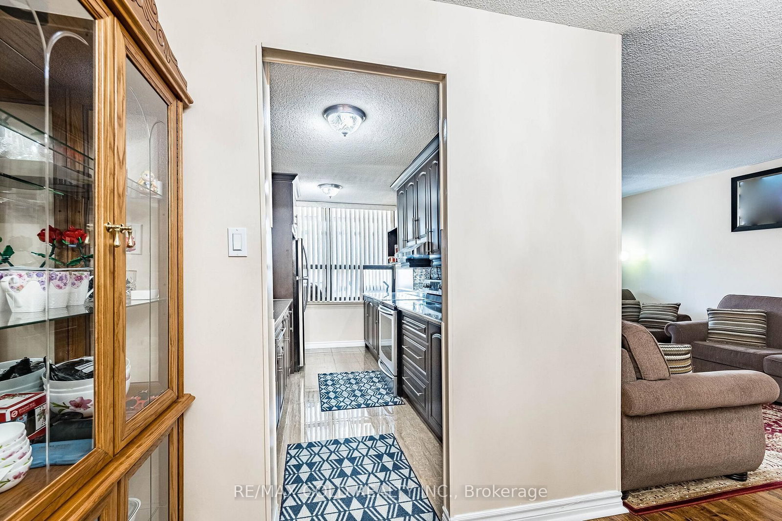 18 Knightsbridge Road, Unit 404 - Photo 19