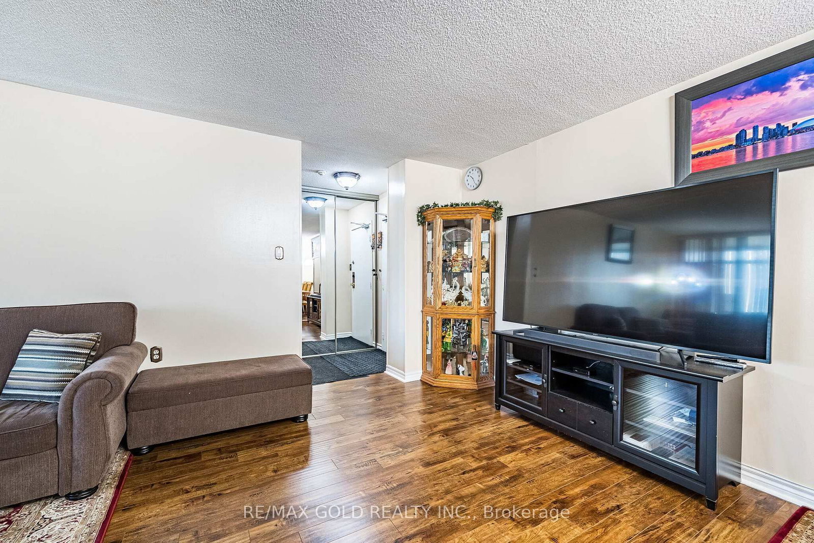 18 Knightsbridge Road, Unit 404 - Photo 20