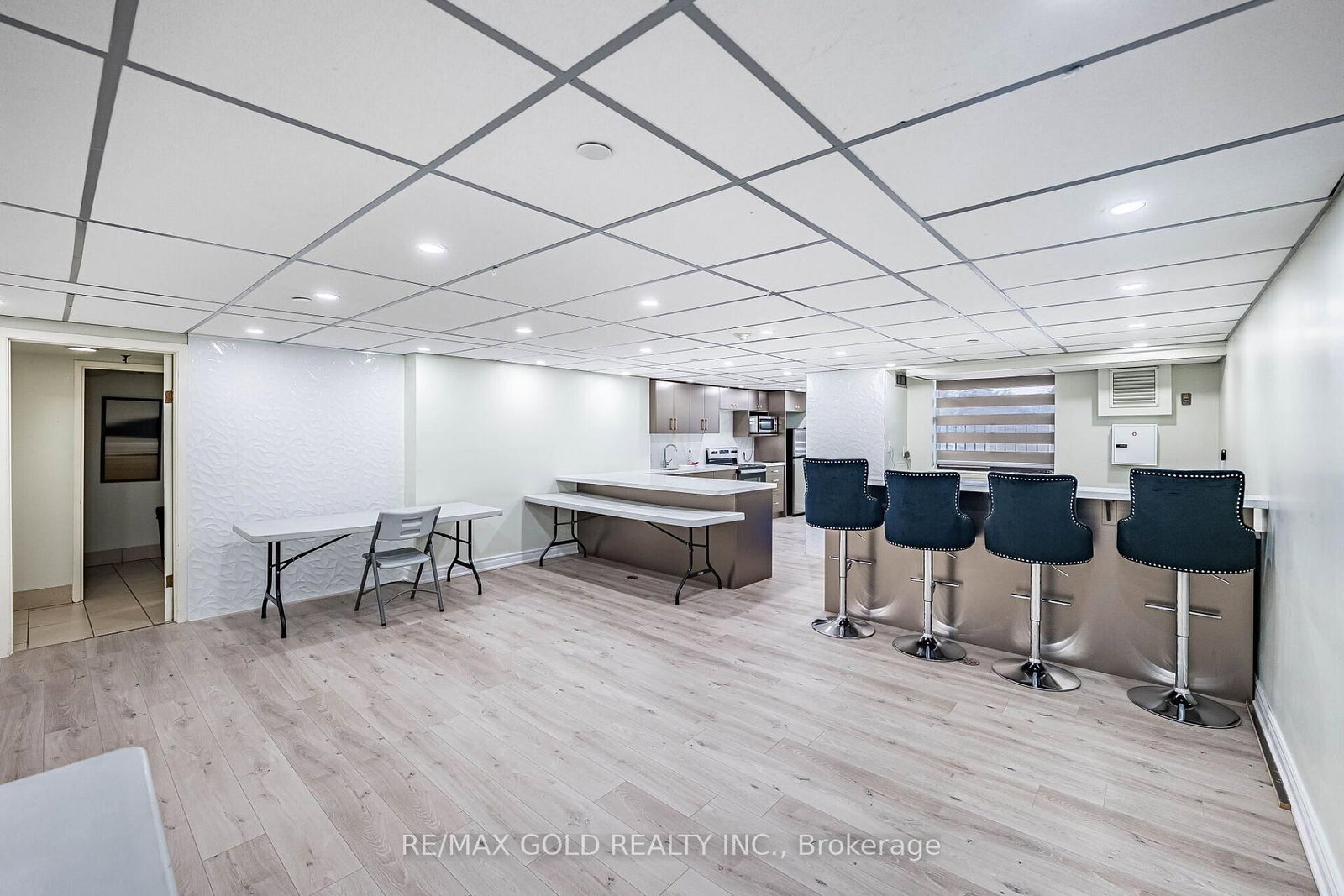 18 Knightsbridge Road, Unit 404 - Photo 42