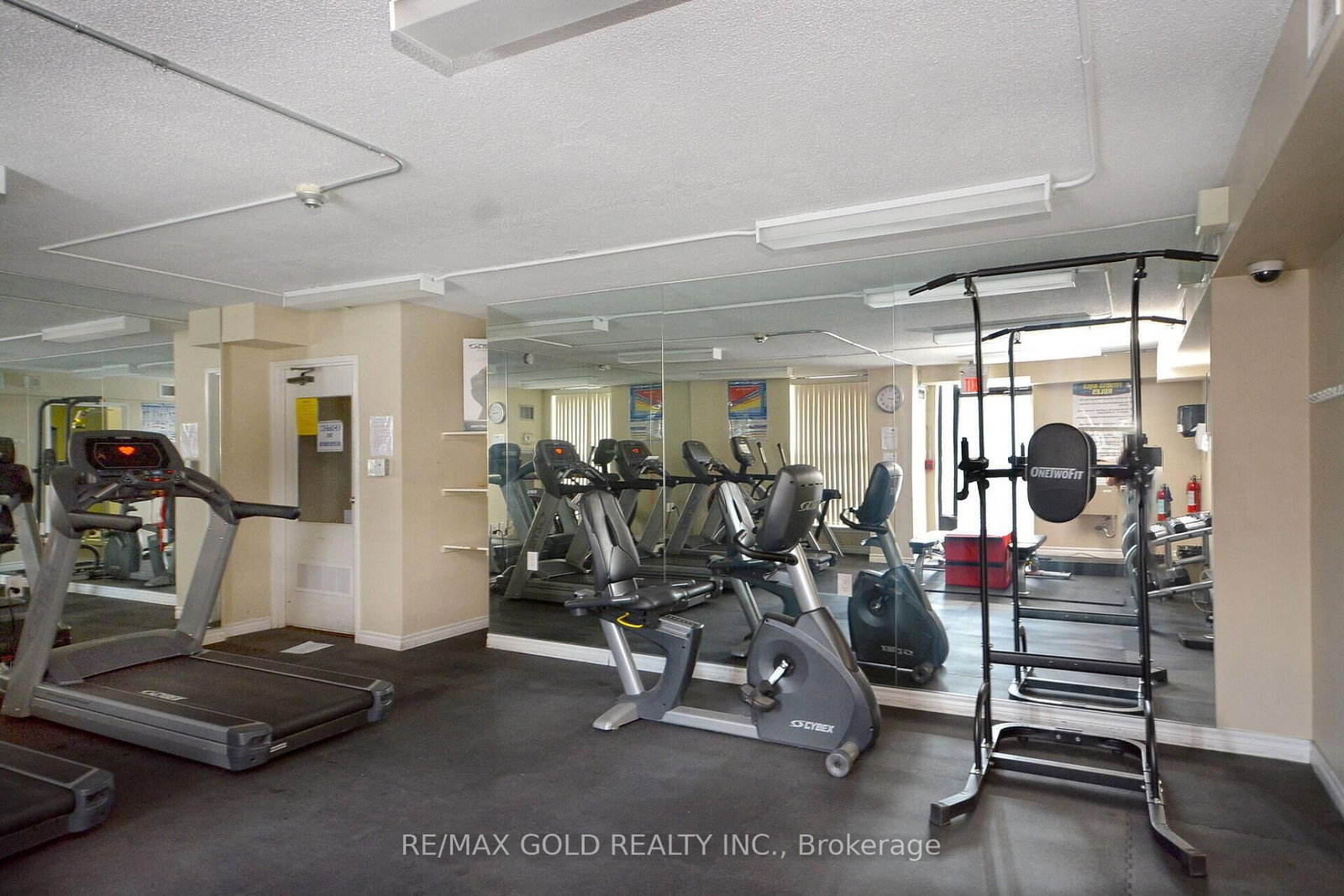 18 Knightsbridge Road, Unit 404 - Photo 45