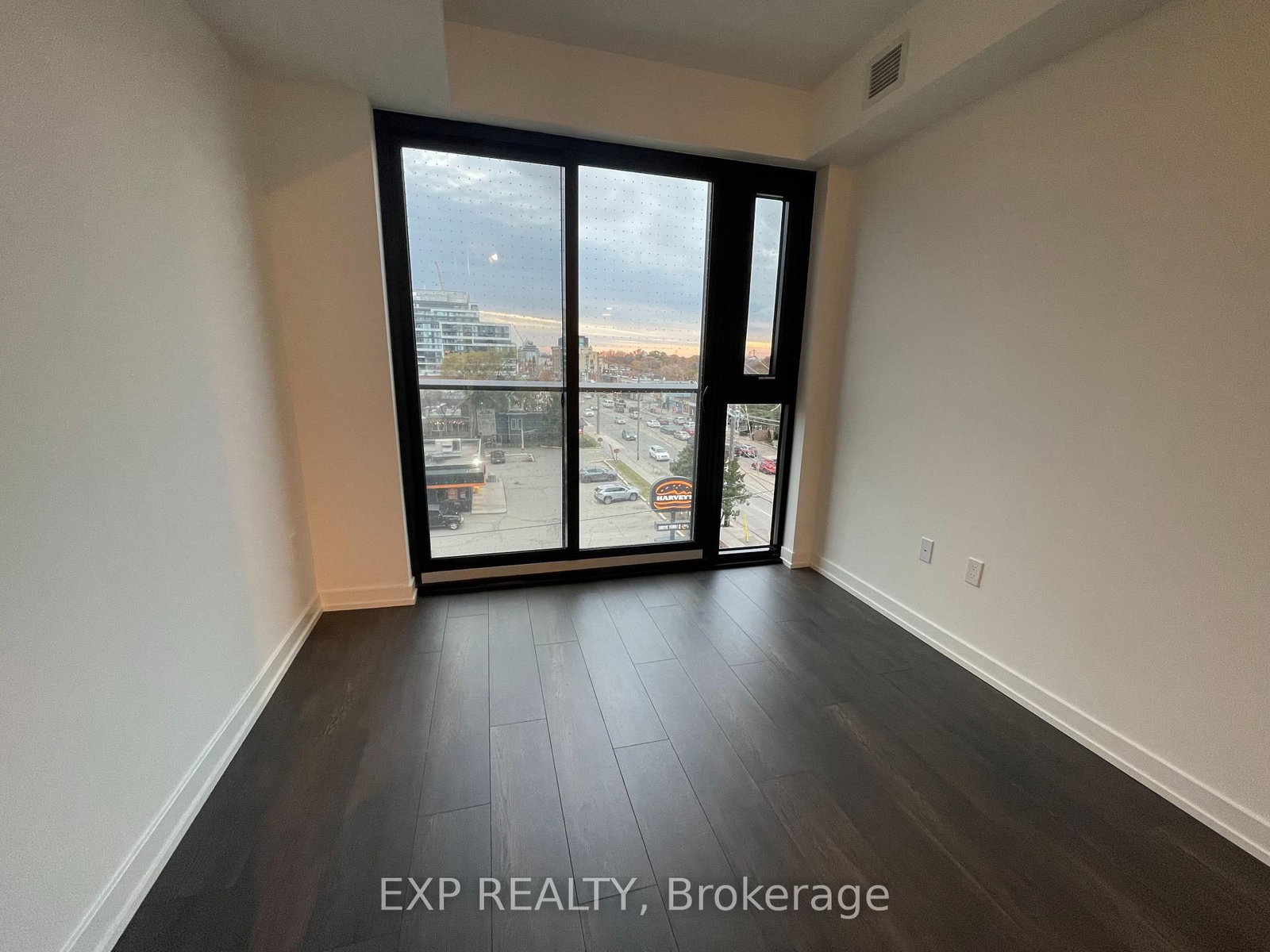 799 The Queensway, Unit 521 - Photo 8