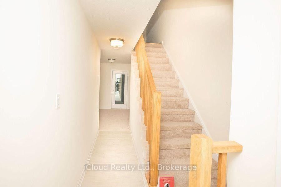 84 Fieldridge Crescent - Photo 3
