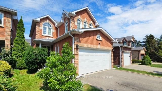 7 Colleyville St, Brampton, L7A 1H3 | Image 2