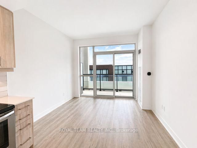 60 George Butchart Drive, Unit 409 - Photo 13