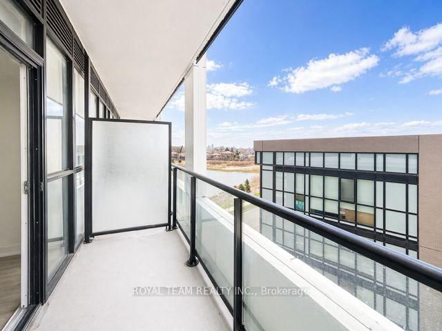 60 George Butchart Drive, Unit 409 - Photo 23