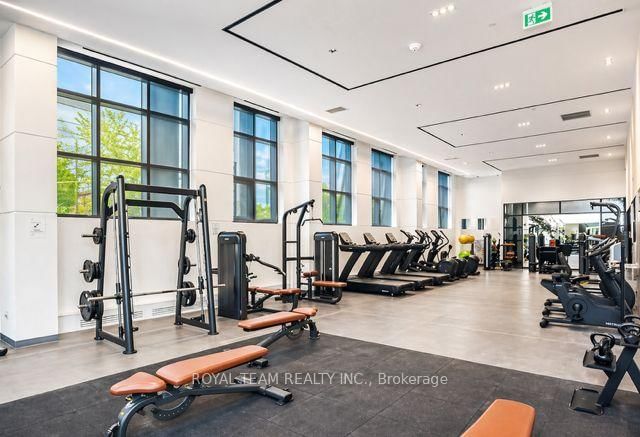 60 George Butchart Drive, Unit 409 - Photo 24