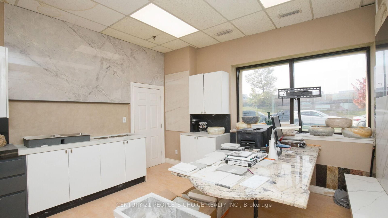 63 Torbarrie Road, Unit 01 - Photo 17