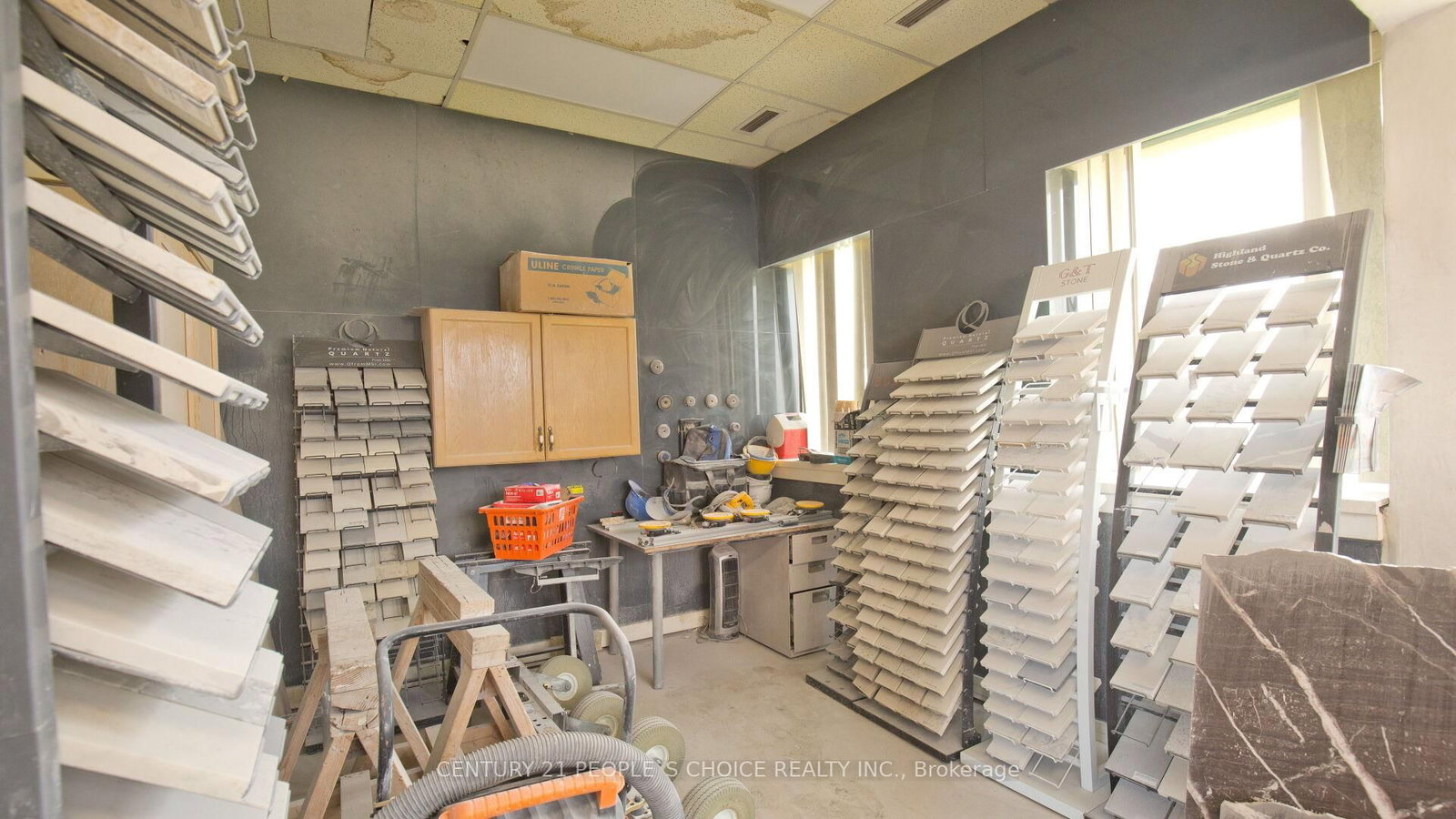 63 Torbarrie Road, Unit 01 - Photo 44