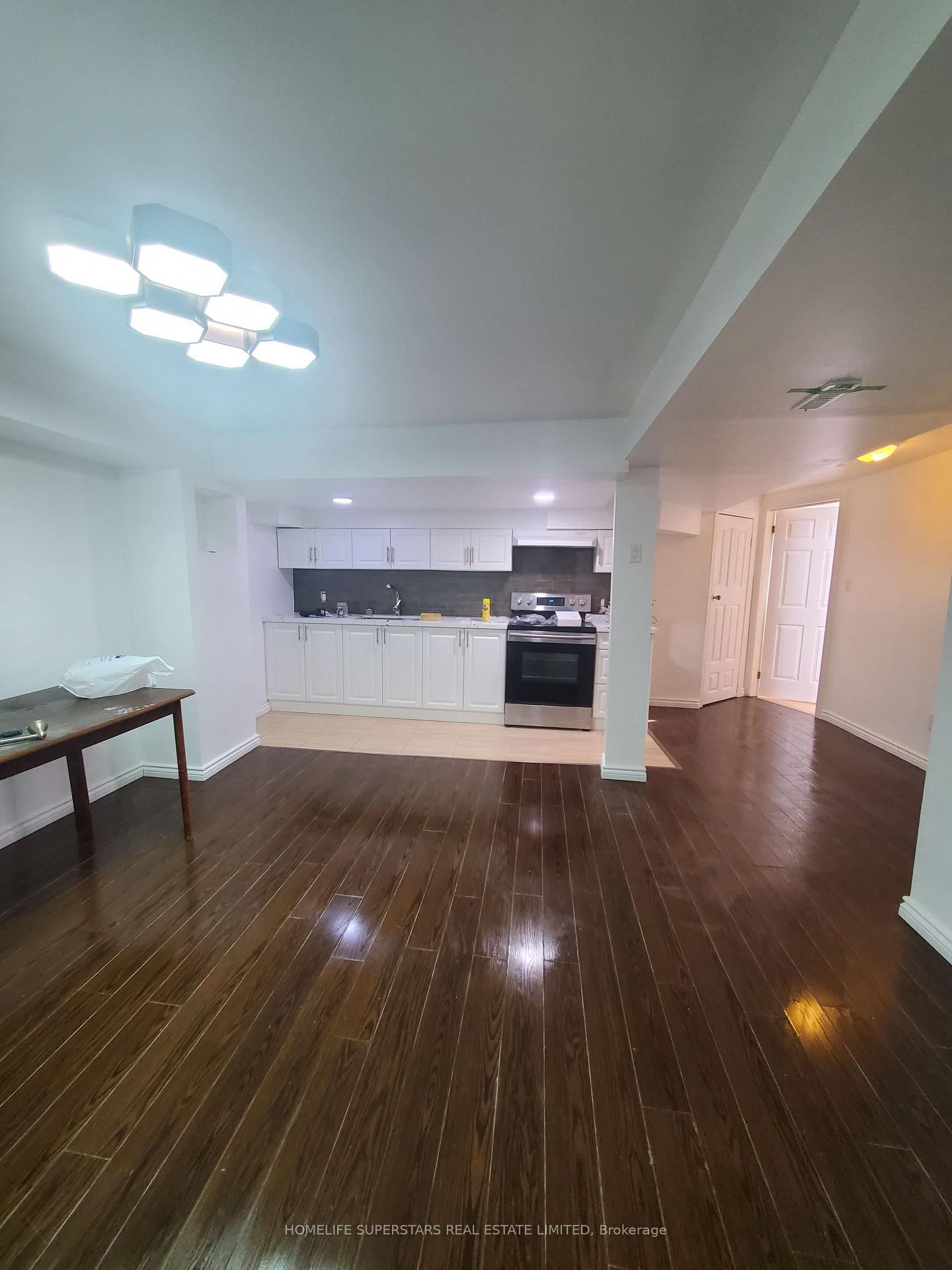 6096 Windfleet Crescent - Photo 3