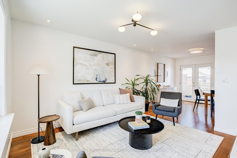 712 Willard Ave, Toronto, M6S 3S5 | Image 3