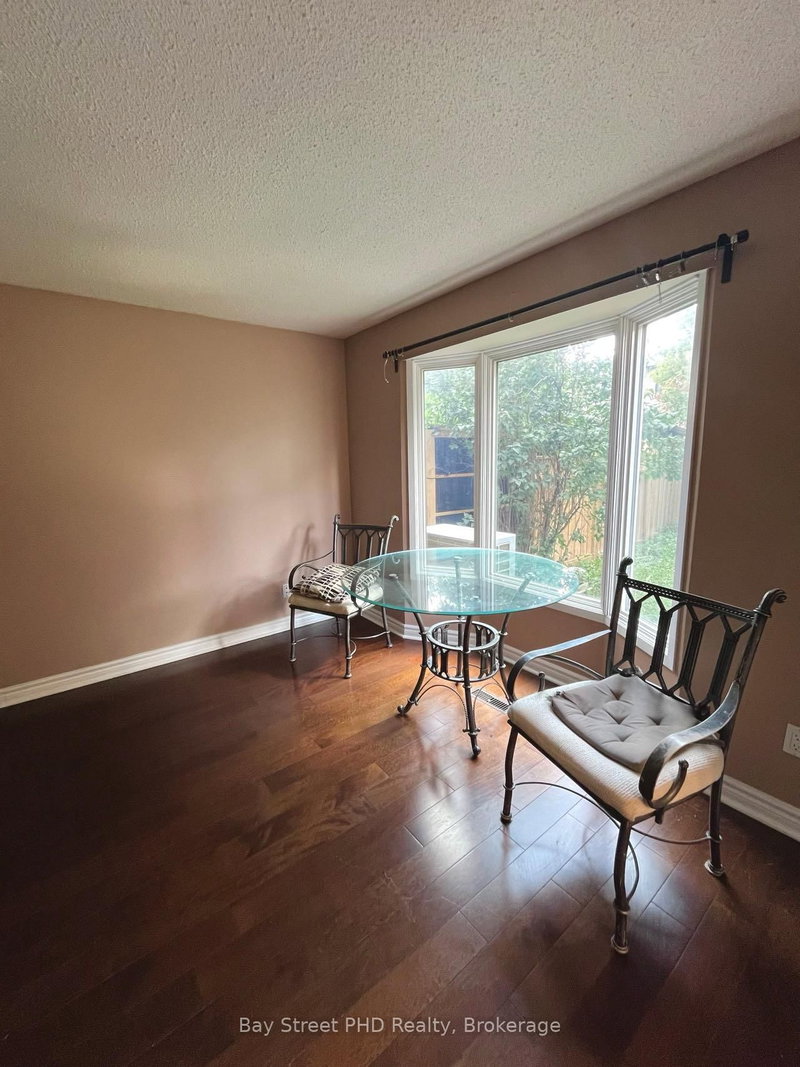 4109 Stonemason Cres, Mississauga, L5L 2Z6 | Image 3