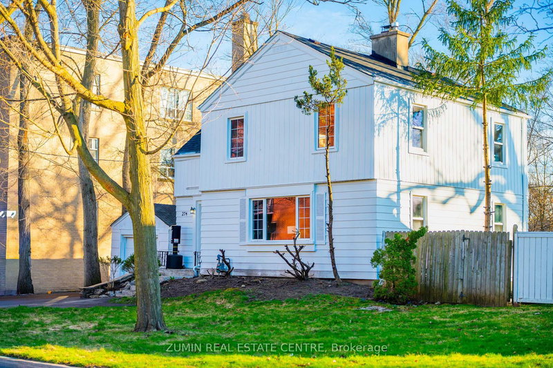 274 Reynolds St, Oakville, L6J 3L4 | Image 3