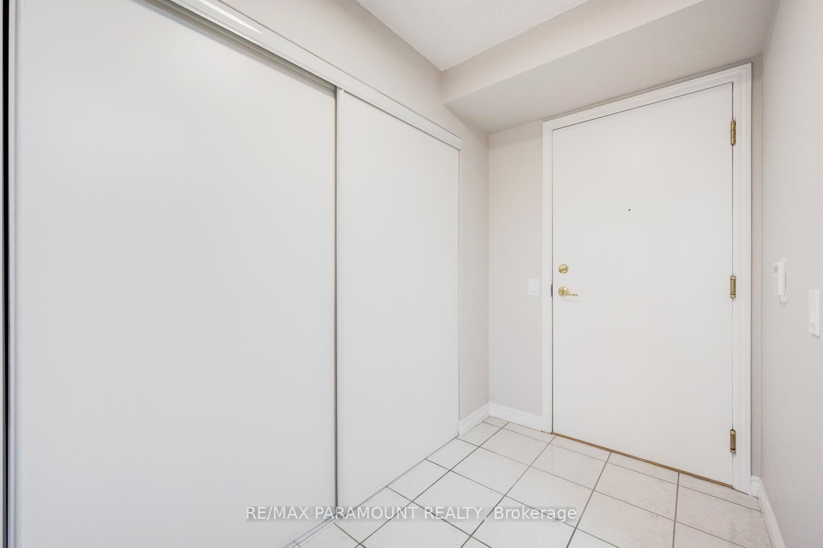 25 Kingsbridge Garden Circle, Unit 616 - Photo 8