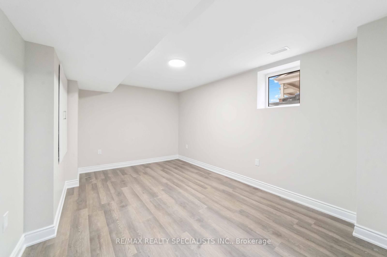 98 Benhurst Crescent, Unit Bsmt - Photo 17