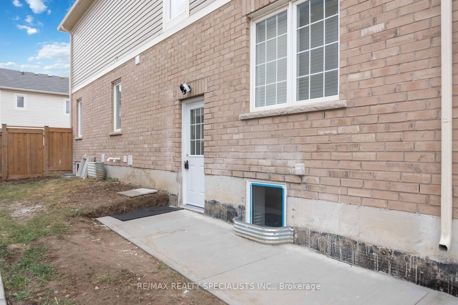 98 Benhurst Crescent, Unit Bsmt - Photo 2