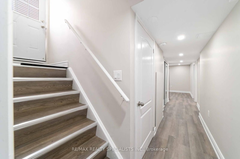 Bsmt - 98 Benhurst Cres, Brampton, L7A 5A5 | Image 3