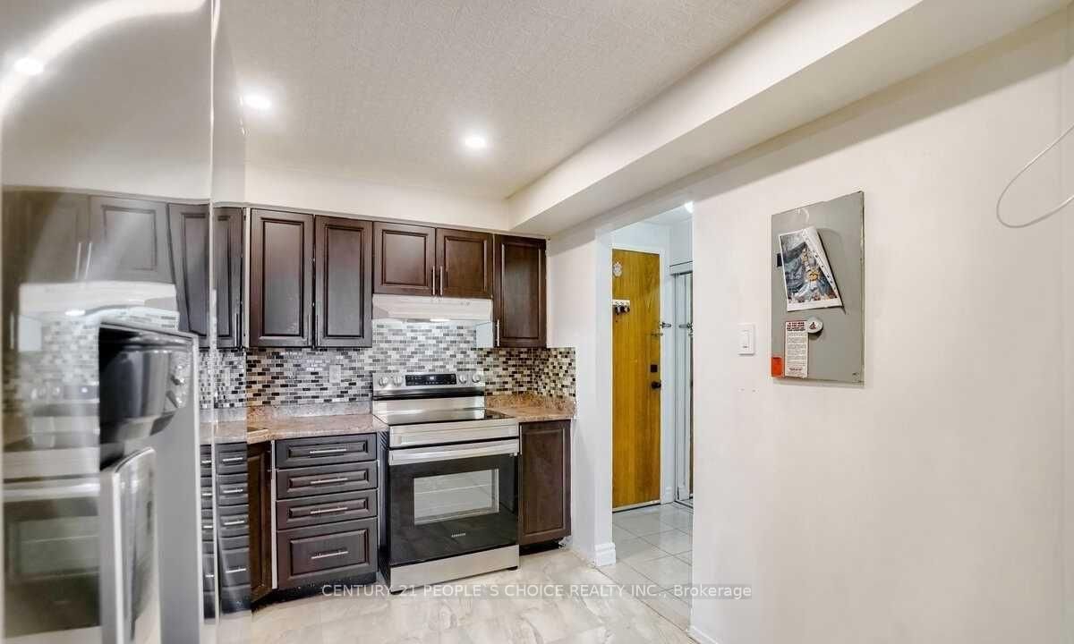 41 Markbrook Lane, Unit 411 - Photo 2