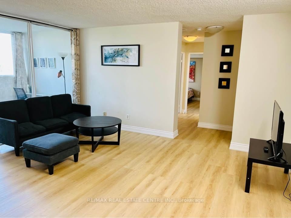 3700 Kaneff Crescent, Unit 501 - Photo 8