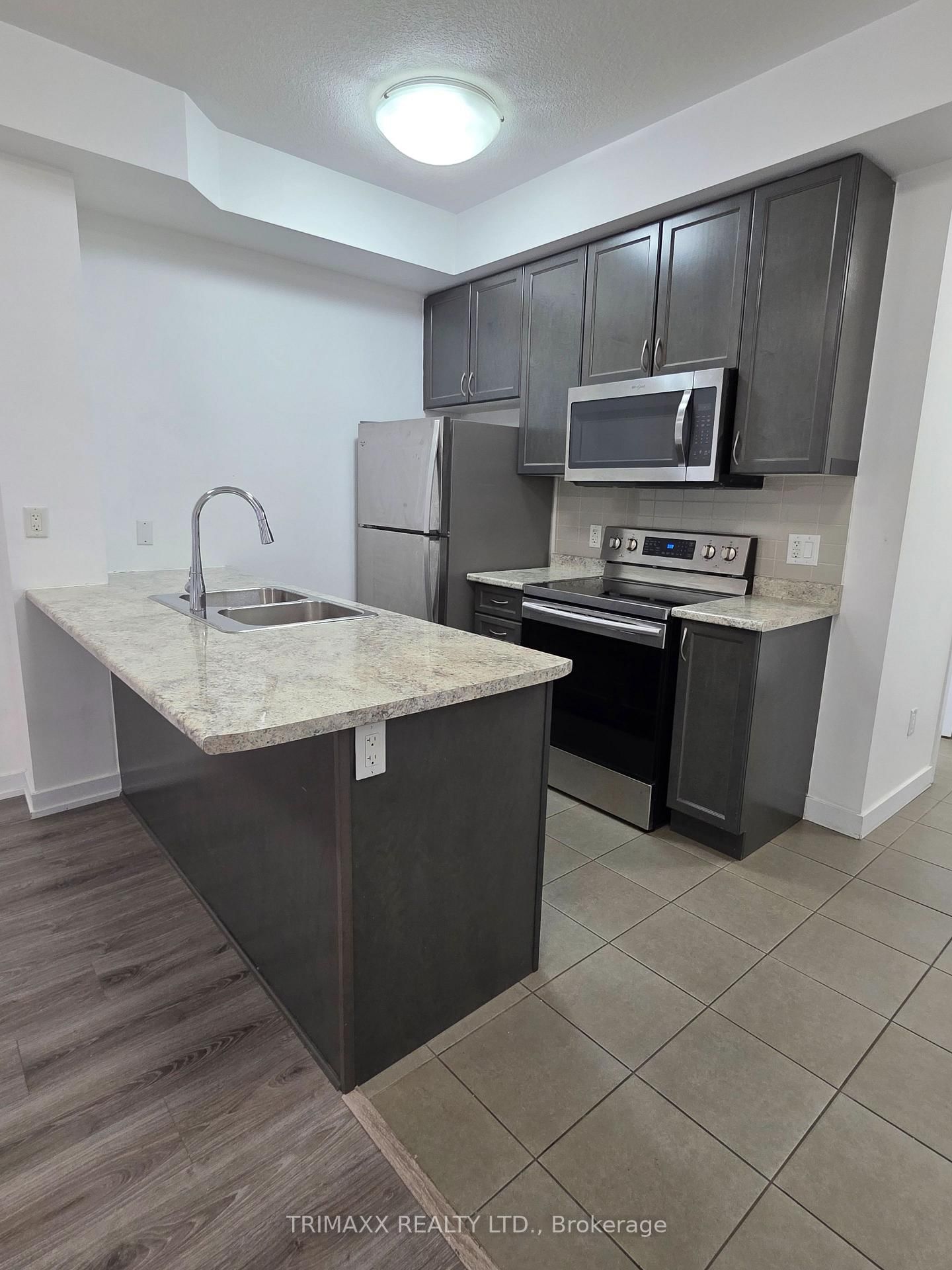 2486 Old Bronte Road NE, Unit 202 - Photo 11