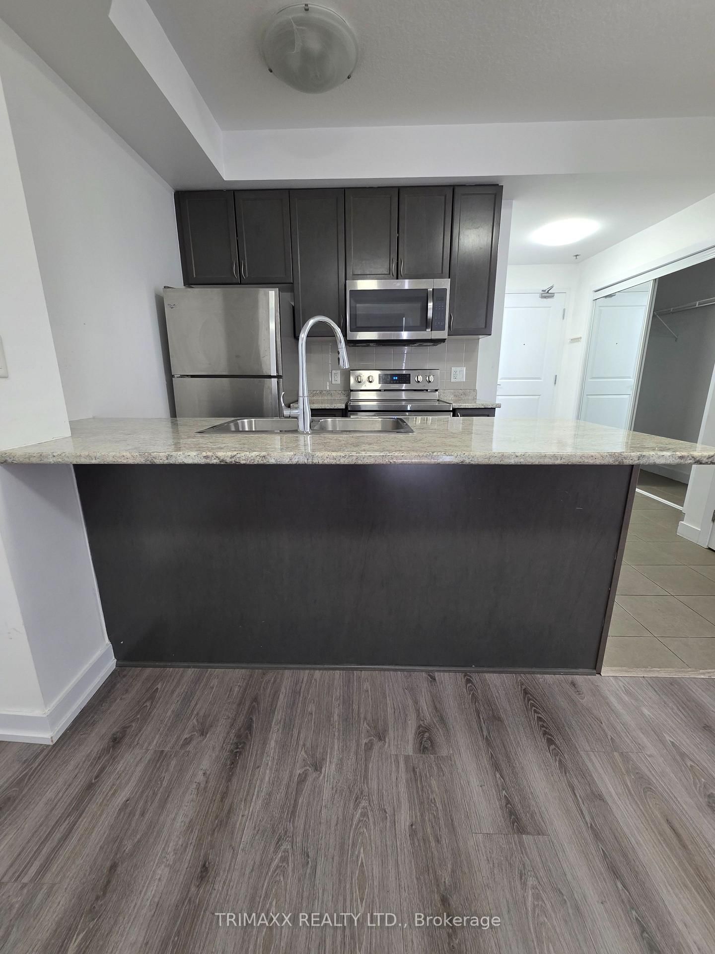 2486 Old Bronte Road NE, Unit 202 - Photo 9
