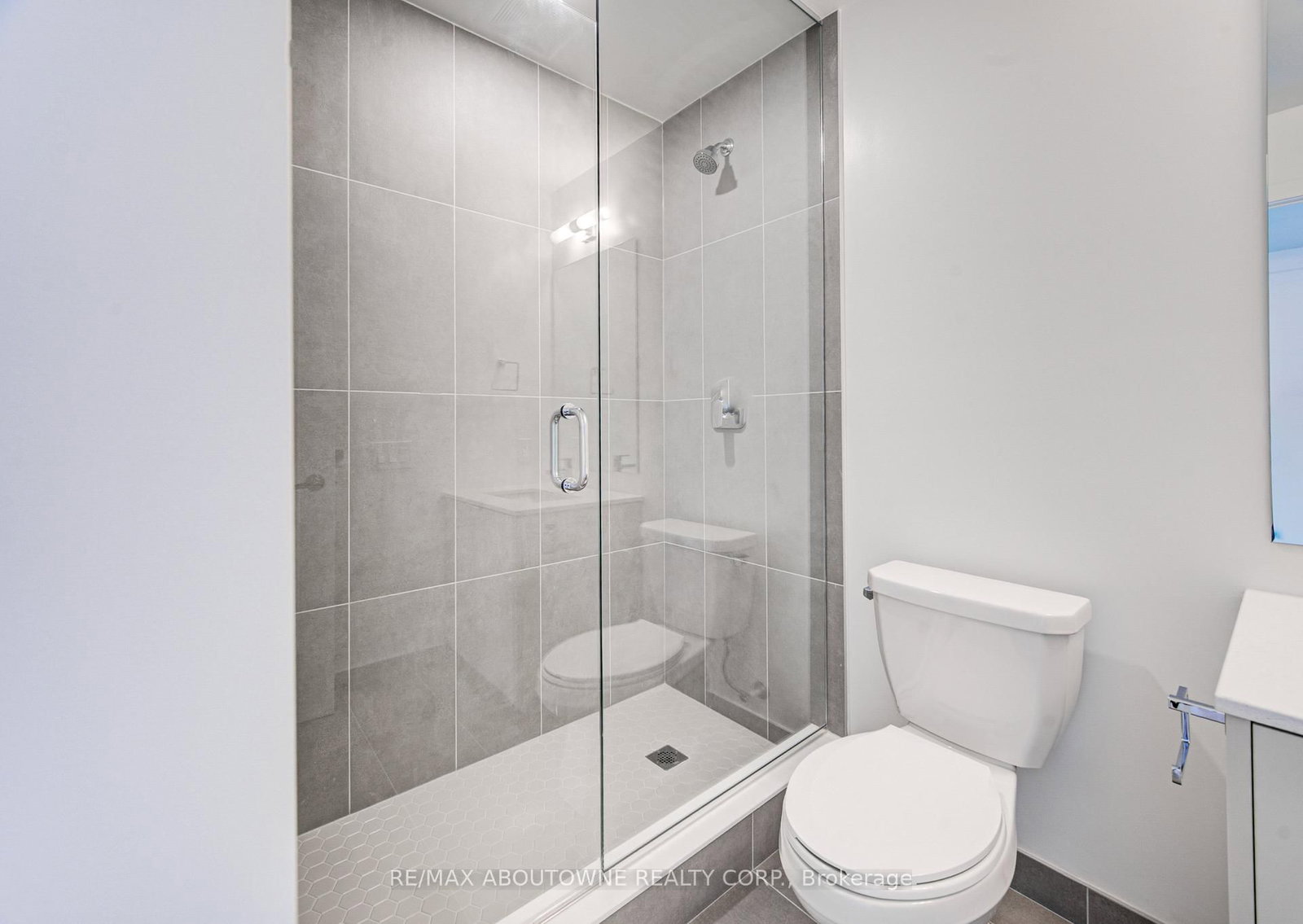 2088 James Street, Unit 1205 - Photo 18