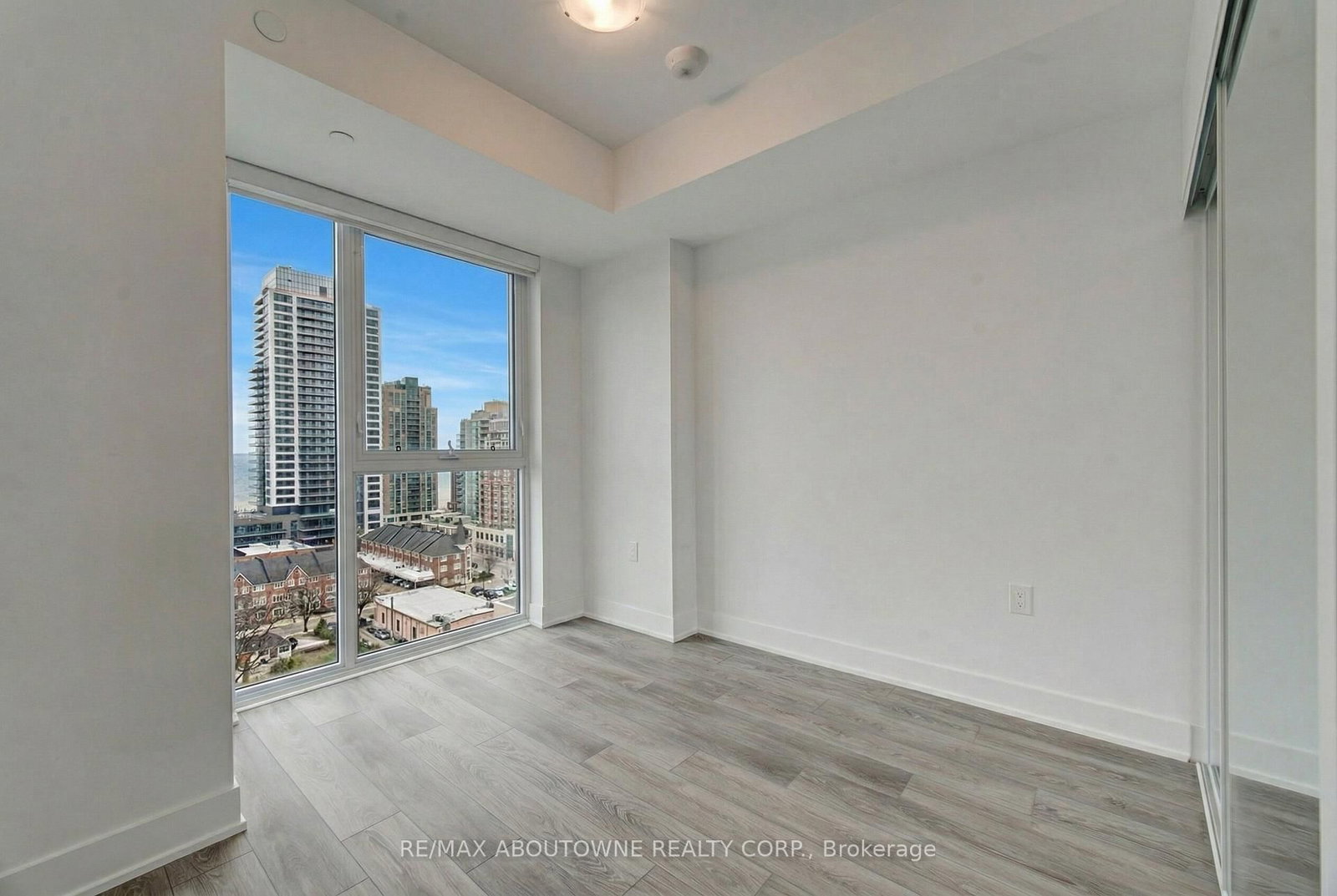 2088 James Street, Unit 1205 - Photo 20