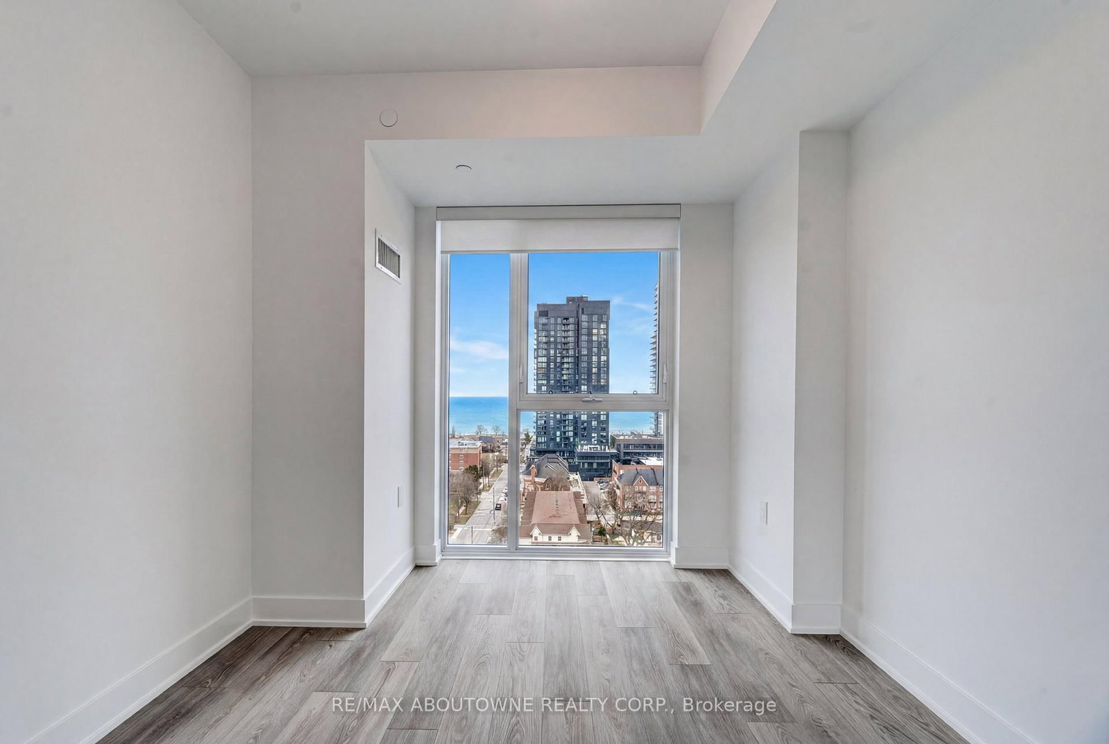 2088 James Street, Unit 1205 - Photo 22