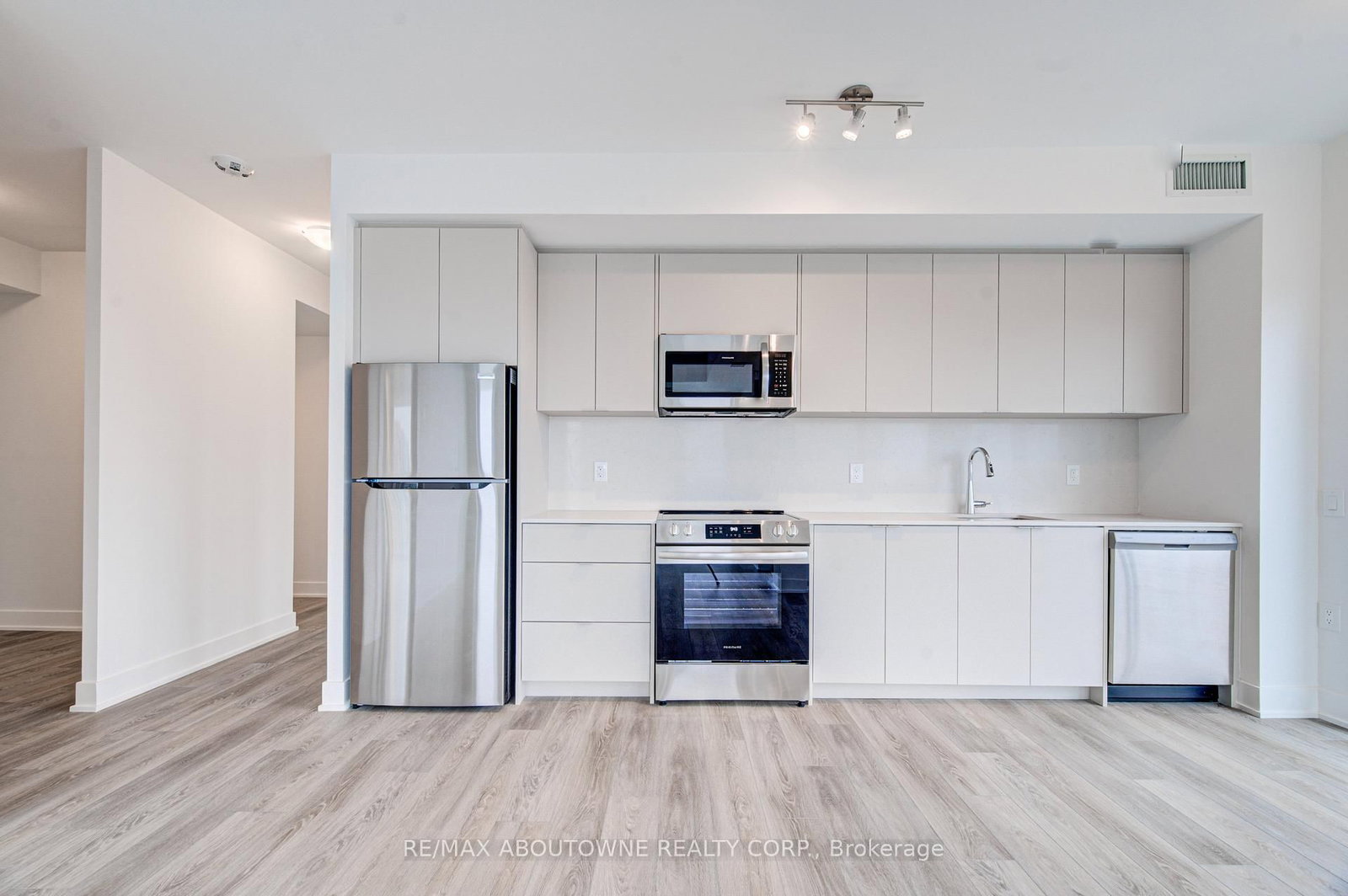 2088 James Street, Unit 1205 - Photo 3