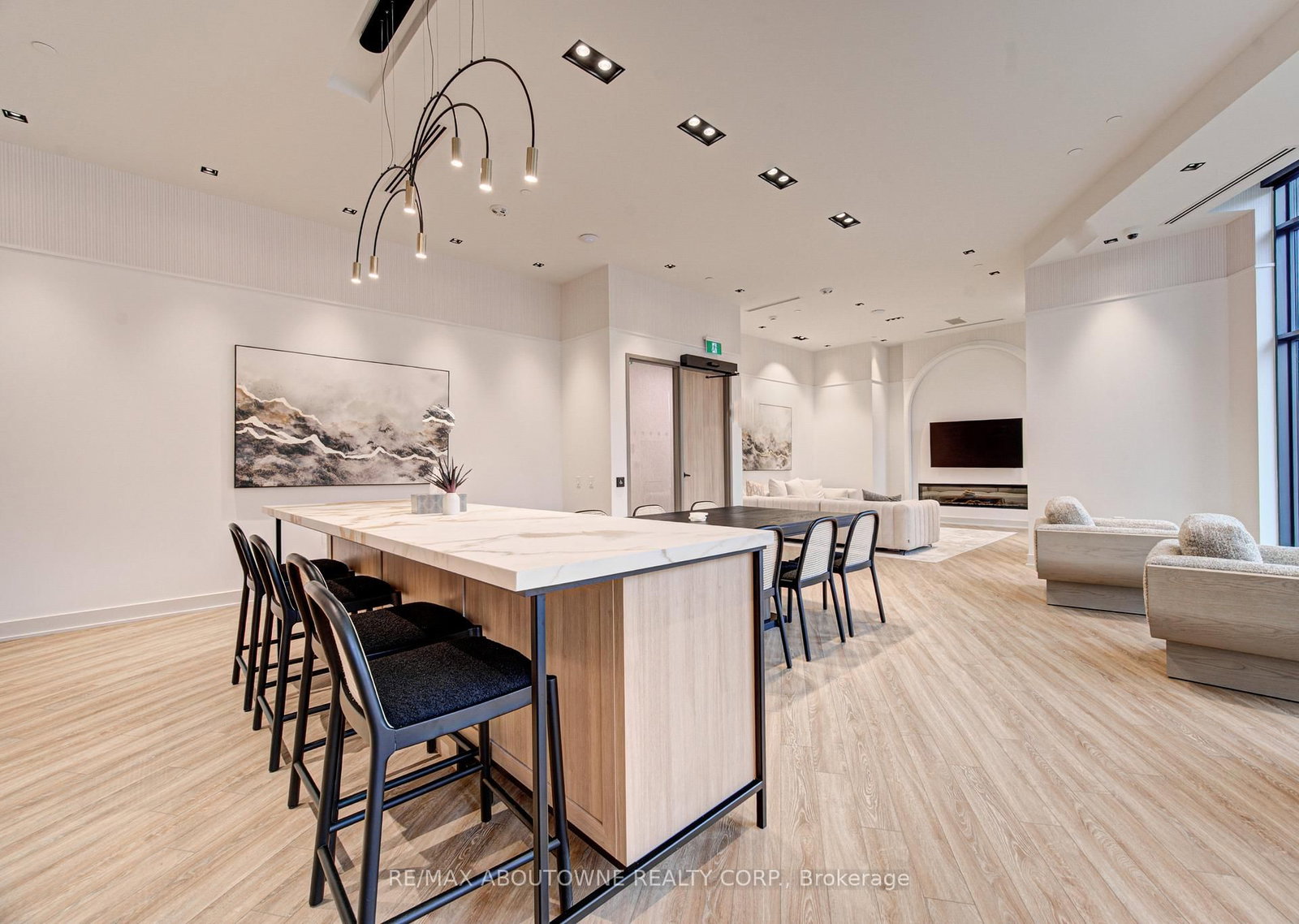 2088 James Street, Unit 1205 - Photo 31