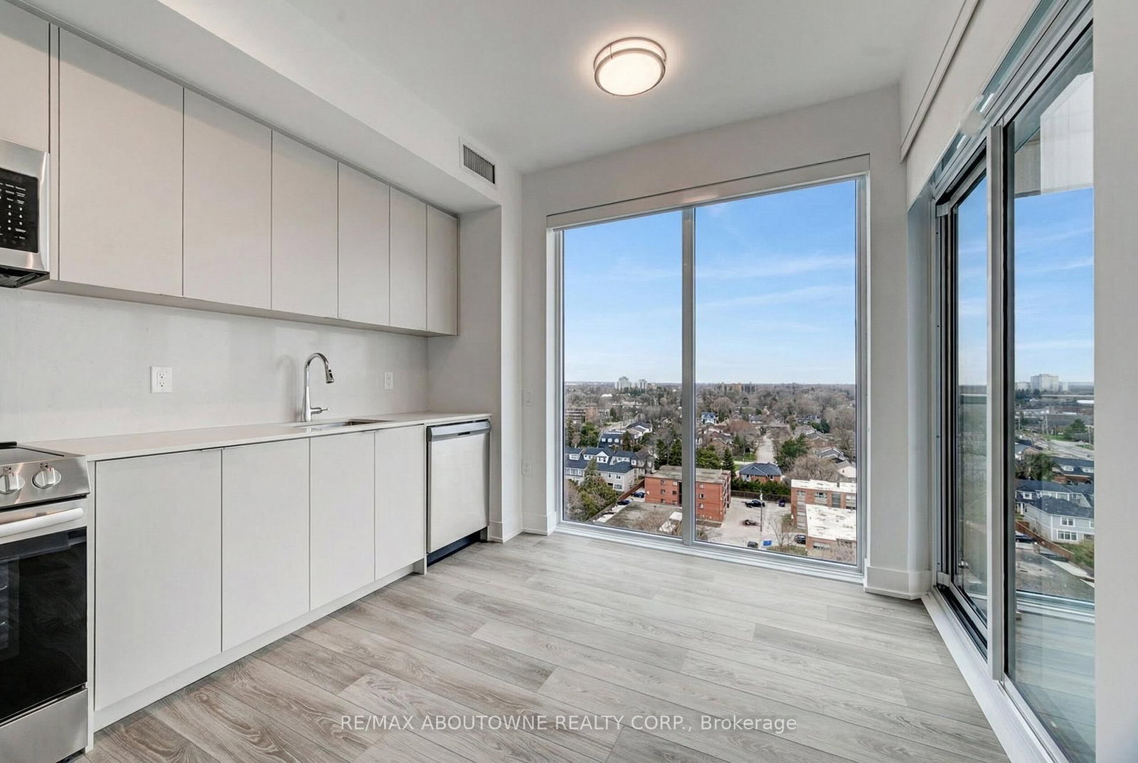 2088 James Street, Unit 1205 - Photo 5