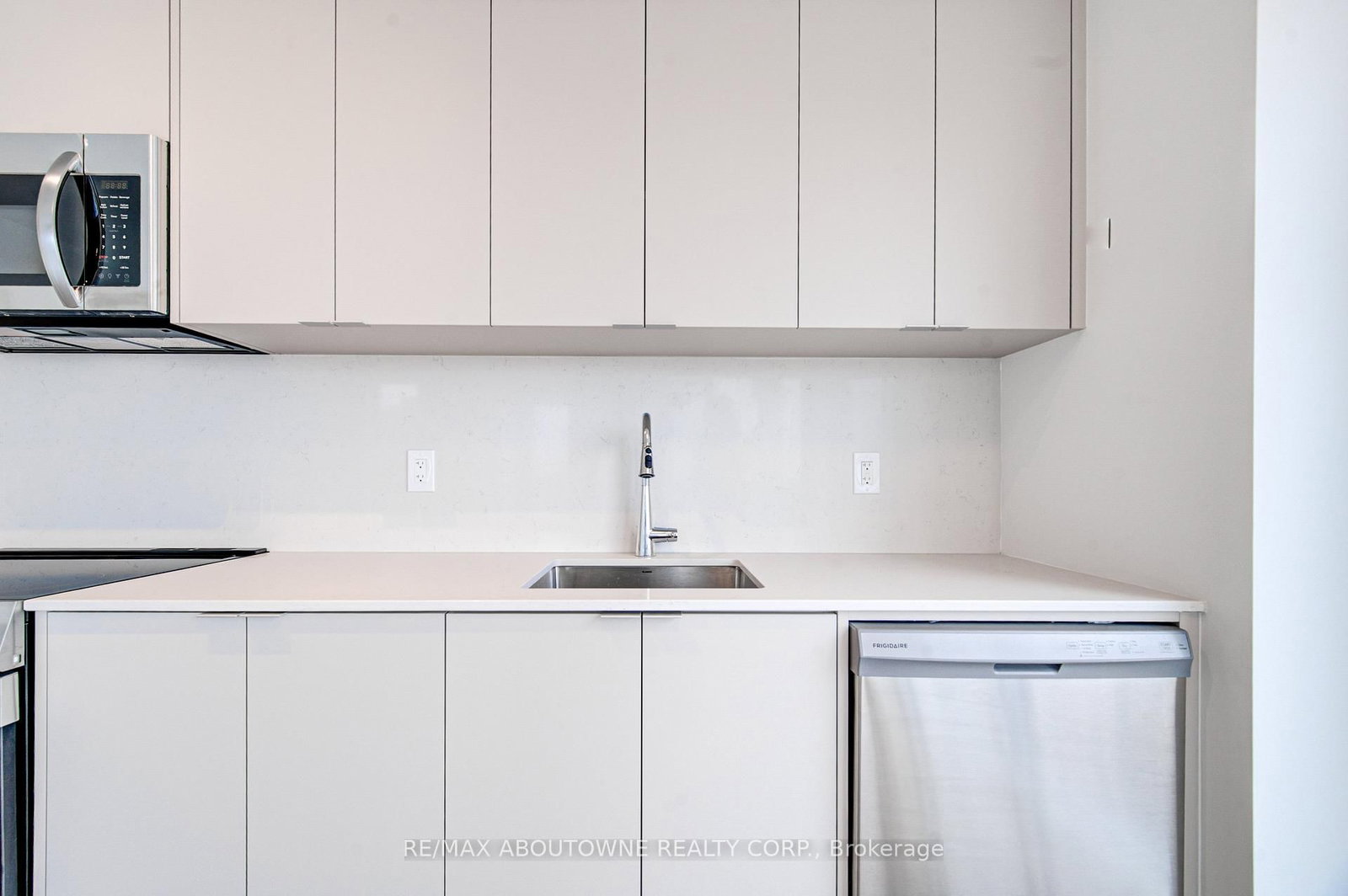 2088 James Street, Unit 1205 - Photo 6