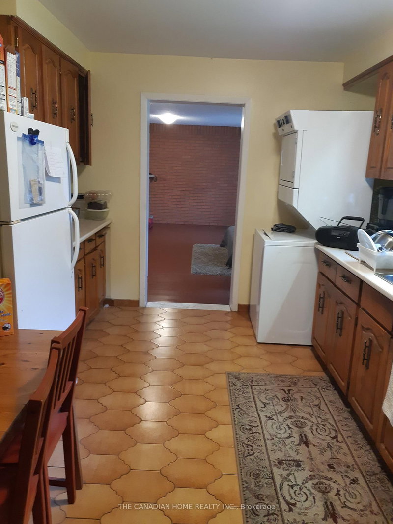 76 Westona St, Toronto, M9P 2Y3 | Image 2