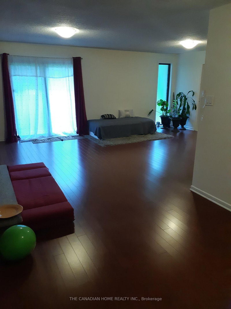 76 Westona St, Toronto, M9P 2Y3 | Image 3