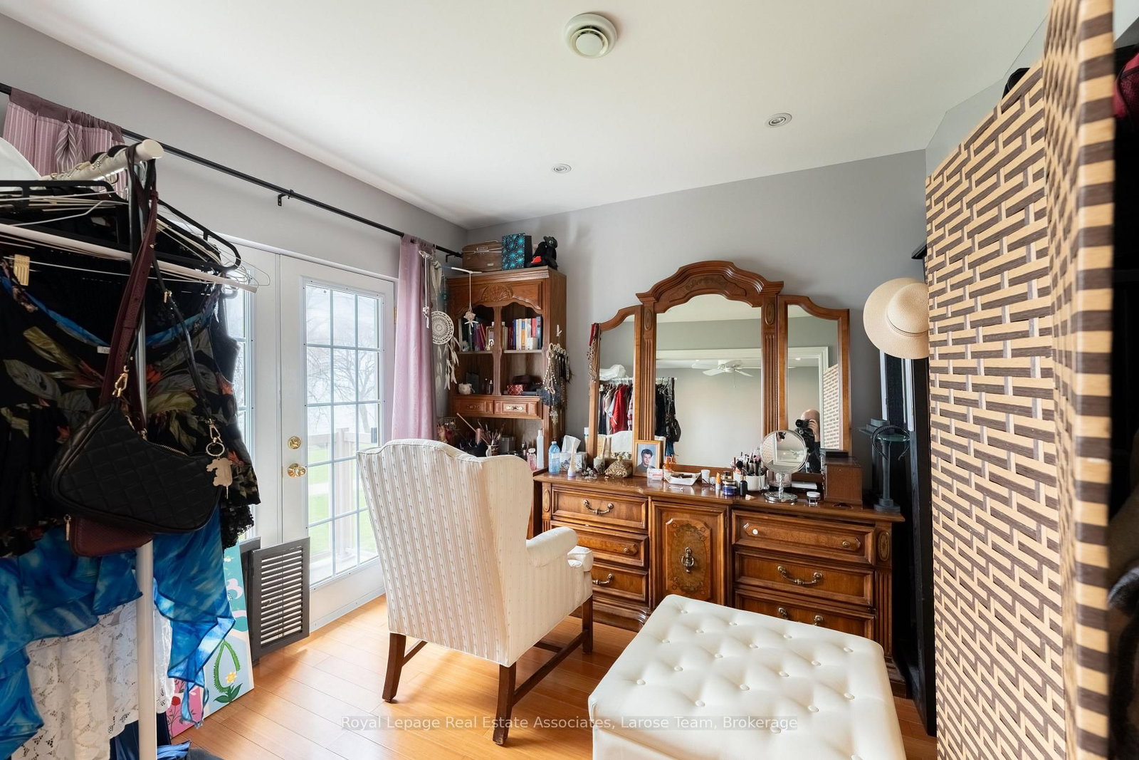 75 Maple Avenue S, Unit 3 - Photo 12