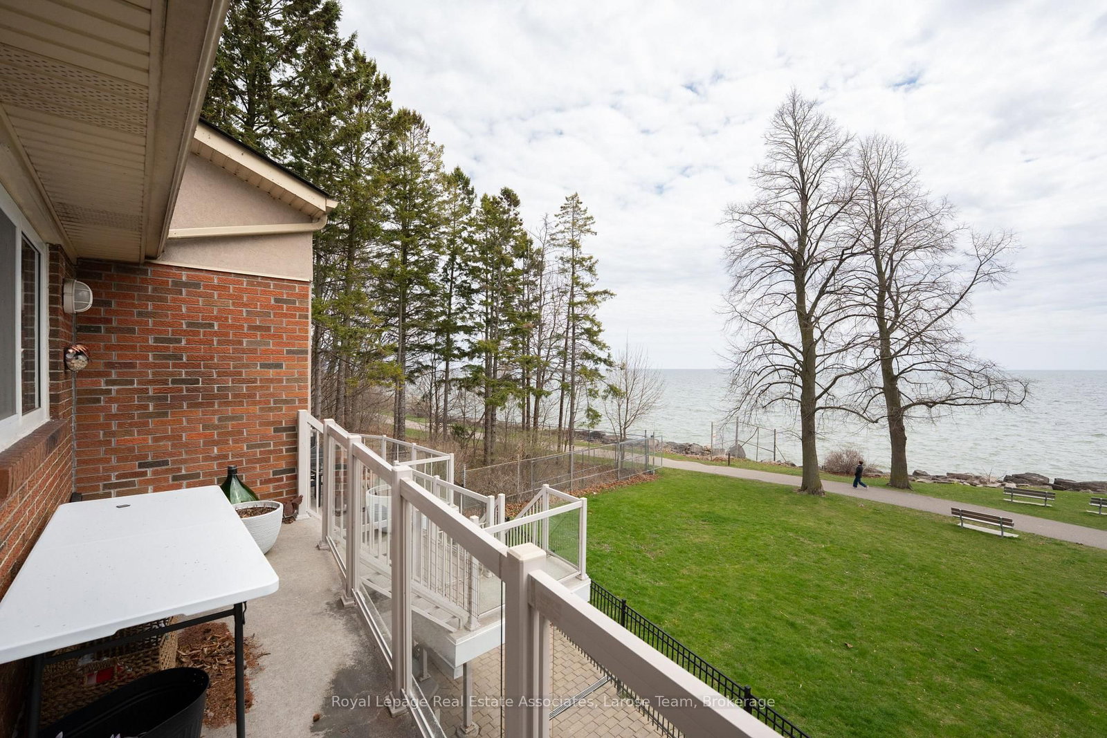 75 Maple Avenue S, Unit 3 - Photo 13