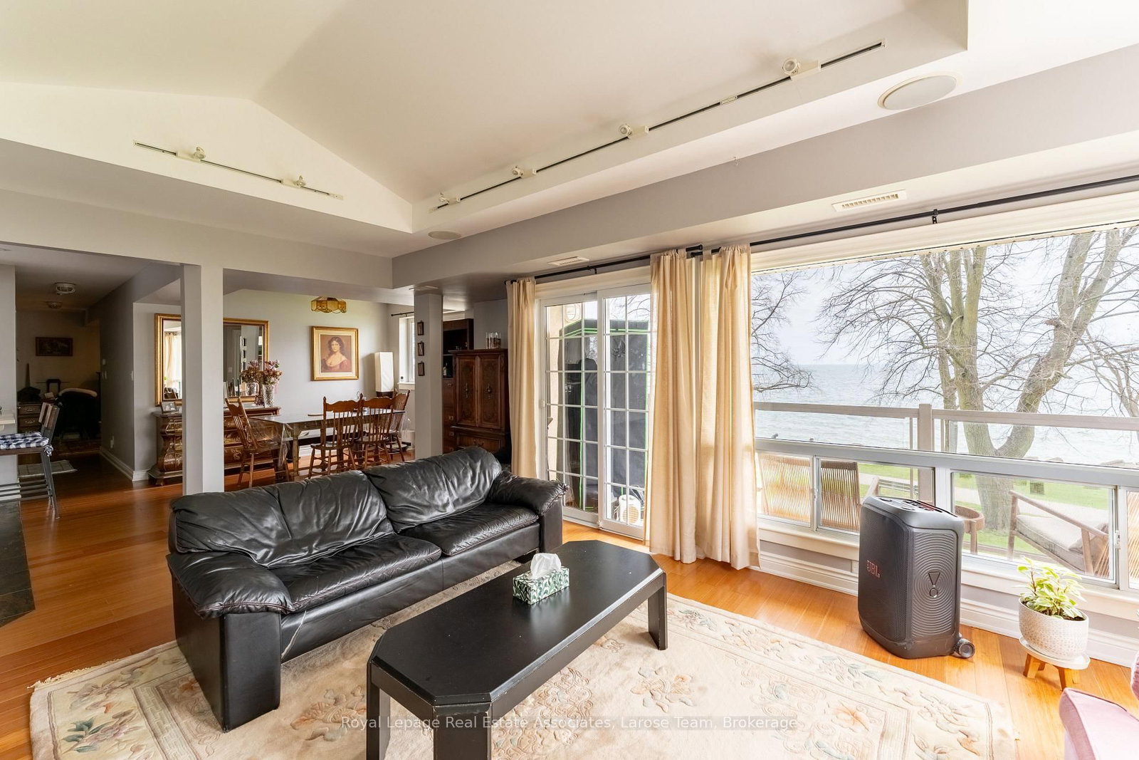 75 Maple Avenue S, Unit 3 - Photo 5