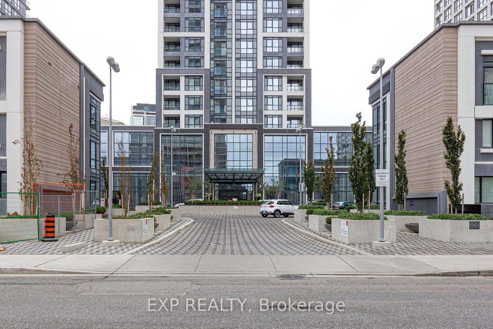 7 Mabelle Avenue, Unit 804 - Photo 2