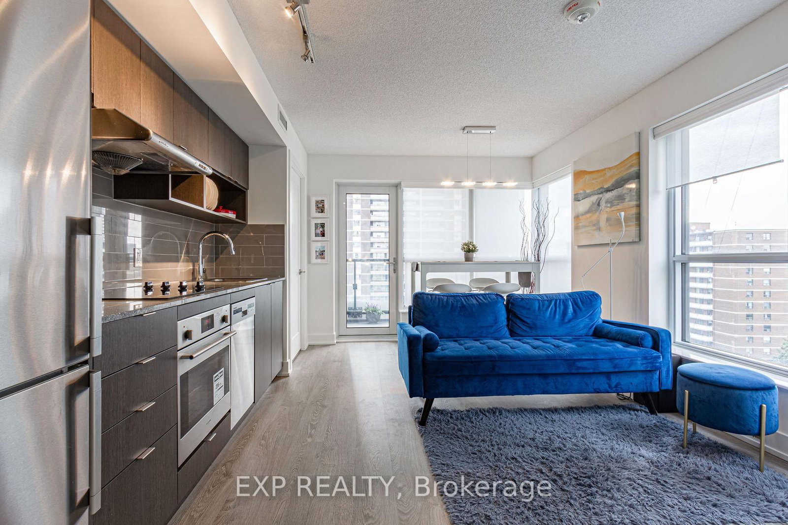 7 Mabelle Avenue, Unit 804 - Photo 7