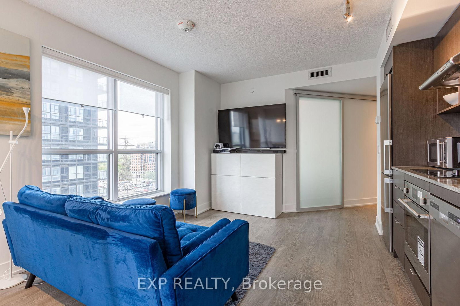 7 Mabelle Avenue, Unit 804 - Photo 8