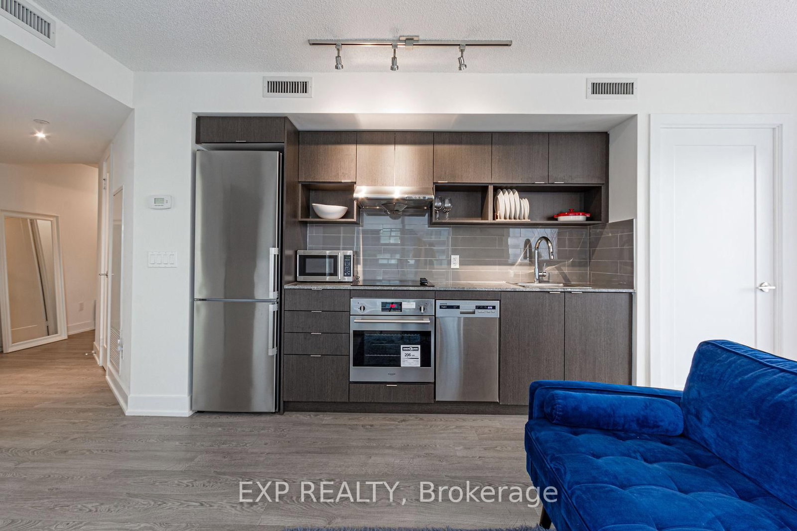 7 Mabelle Avenue, Unit 804 - Photo 9