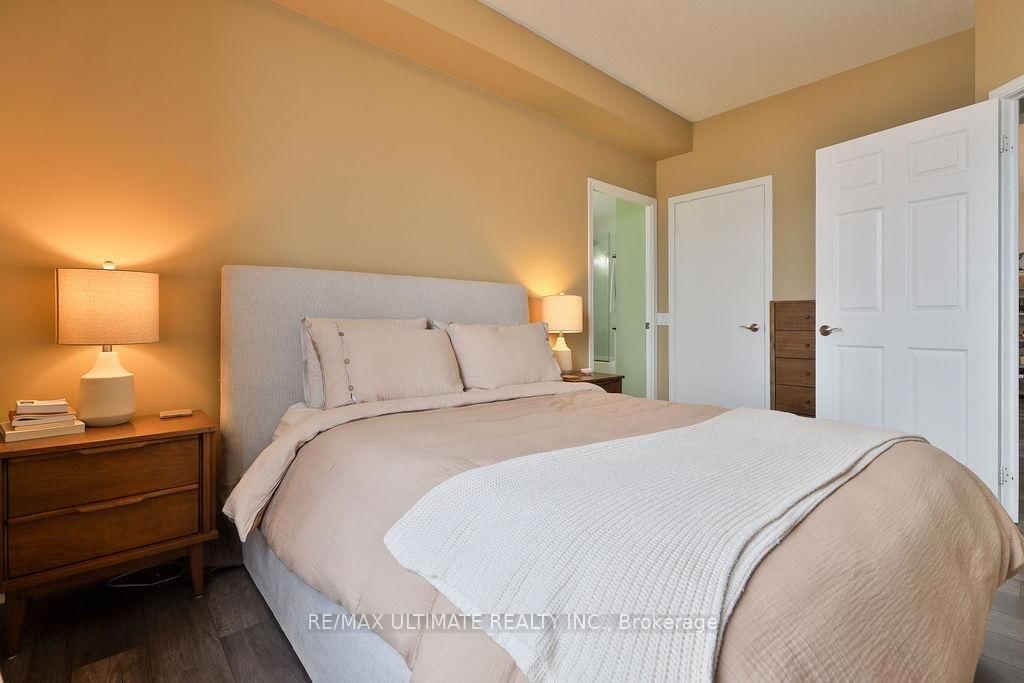 60 Heintzman Street, Unit 2404 - Photo 34