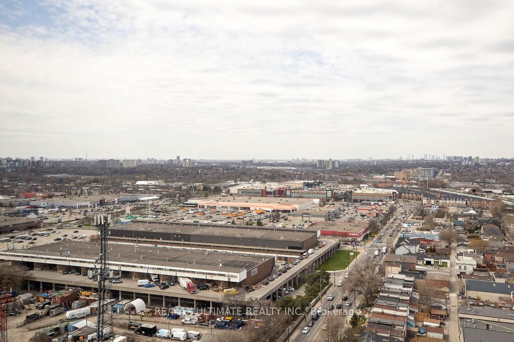 60 Heintzman Street, Unit 2404 - Photo 37