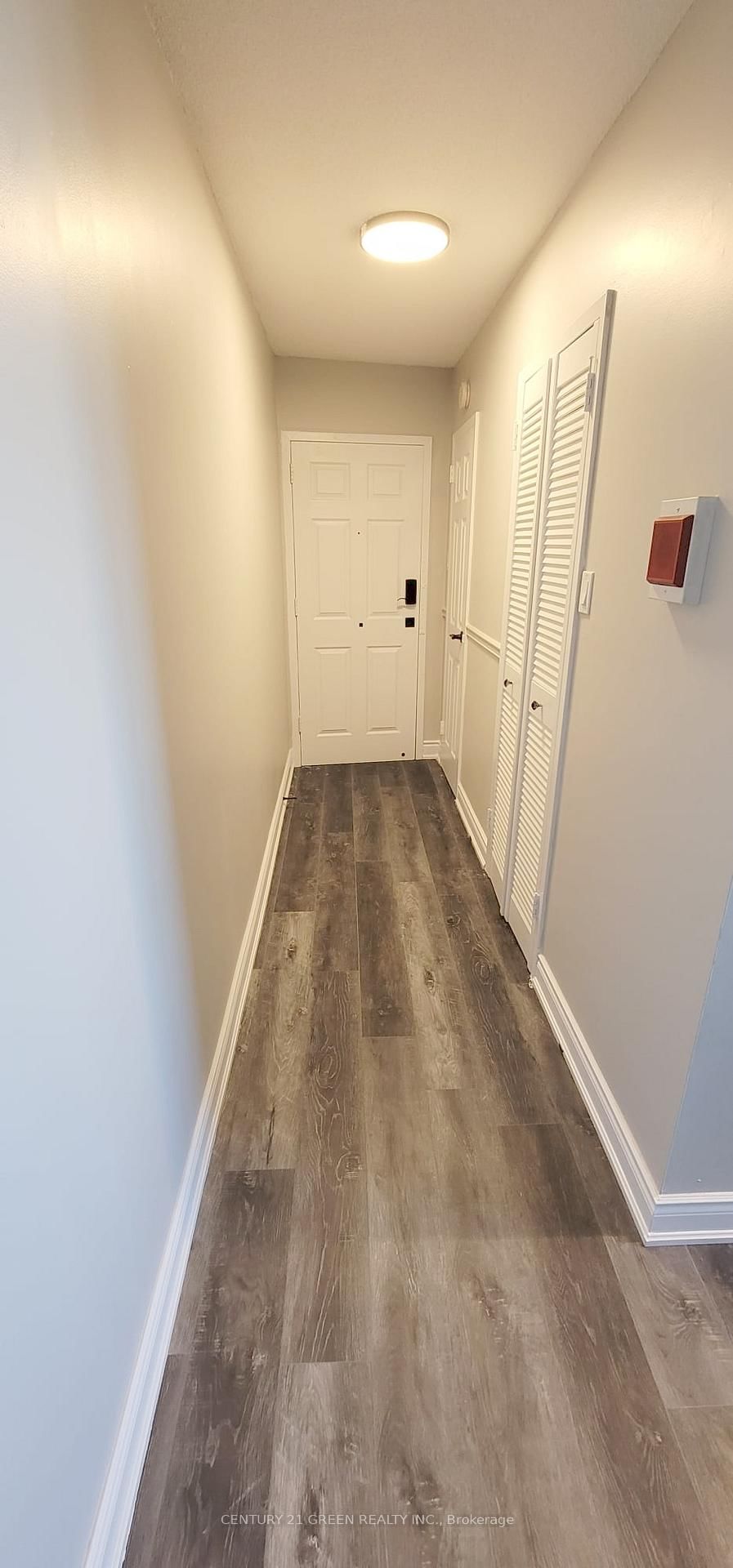 3065 Queen Frederica Drive, Unit 902 - Photo 3