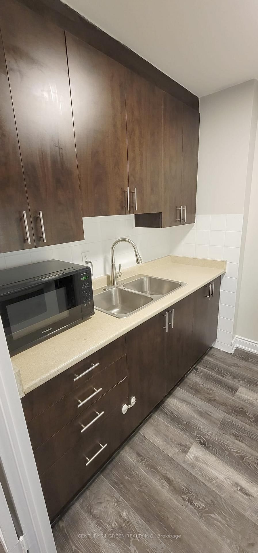 3065 Queen Frederica Drive, Unit 902 - Photo 8