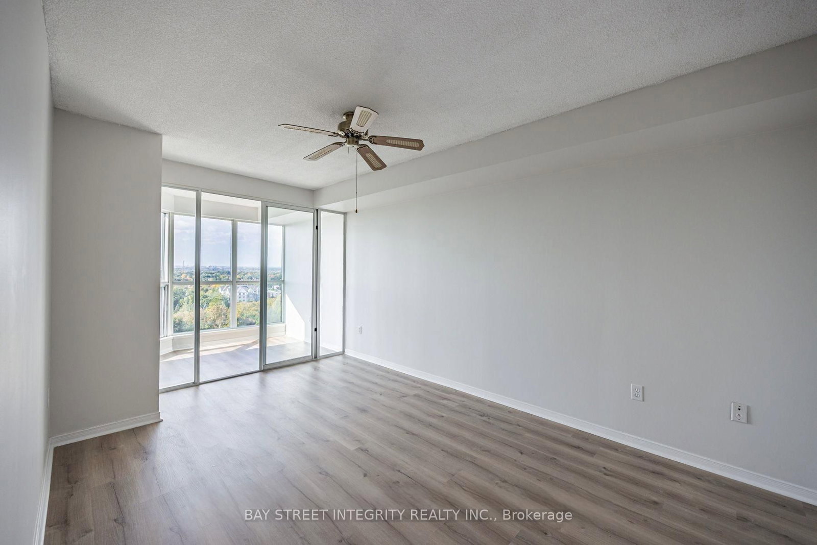 2177 Burnhamthorpe Road W, Unit 1606 - Photo 12