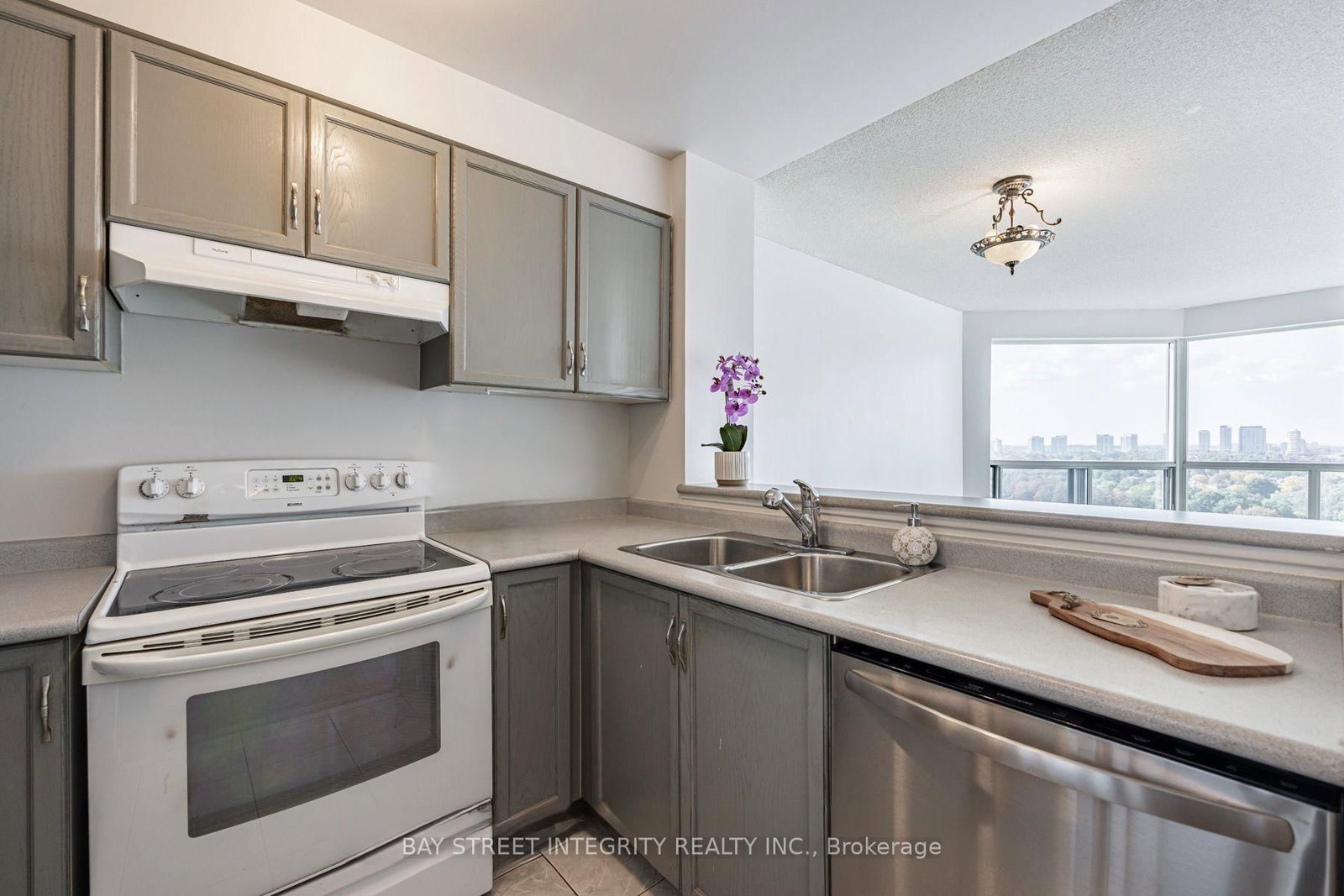 2177 Burnhamthorpe Road W, Unit 1606 - Photo 15