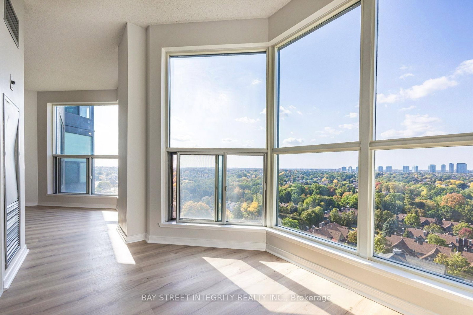 2177 Burnhamthorpe Road W, Unit 1606 - Photo 18