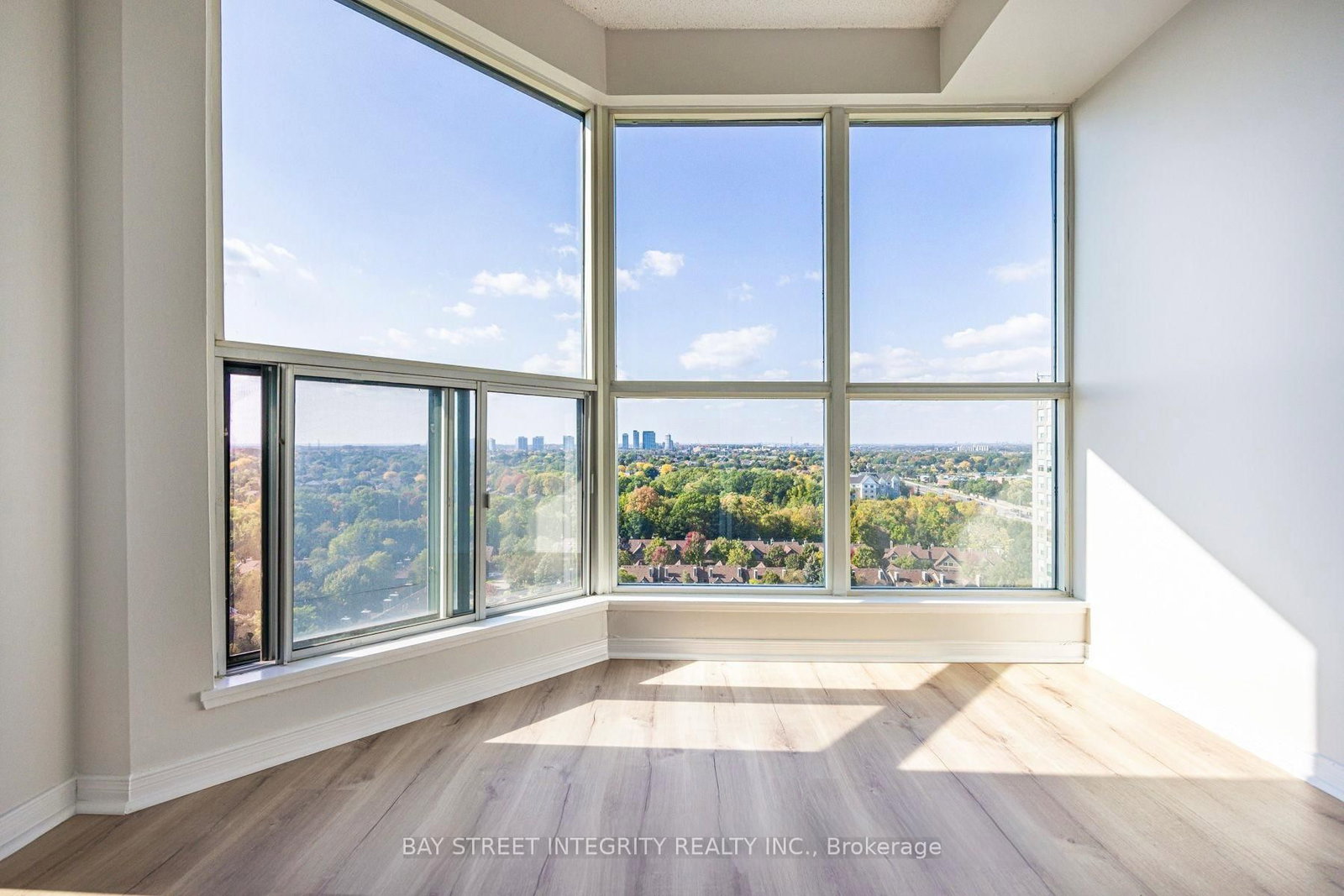 2177 Burnhamthorpe Road W, Unit 1606 - Photo 19