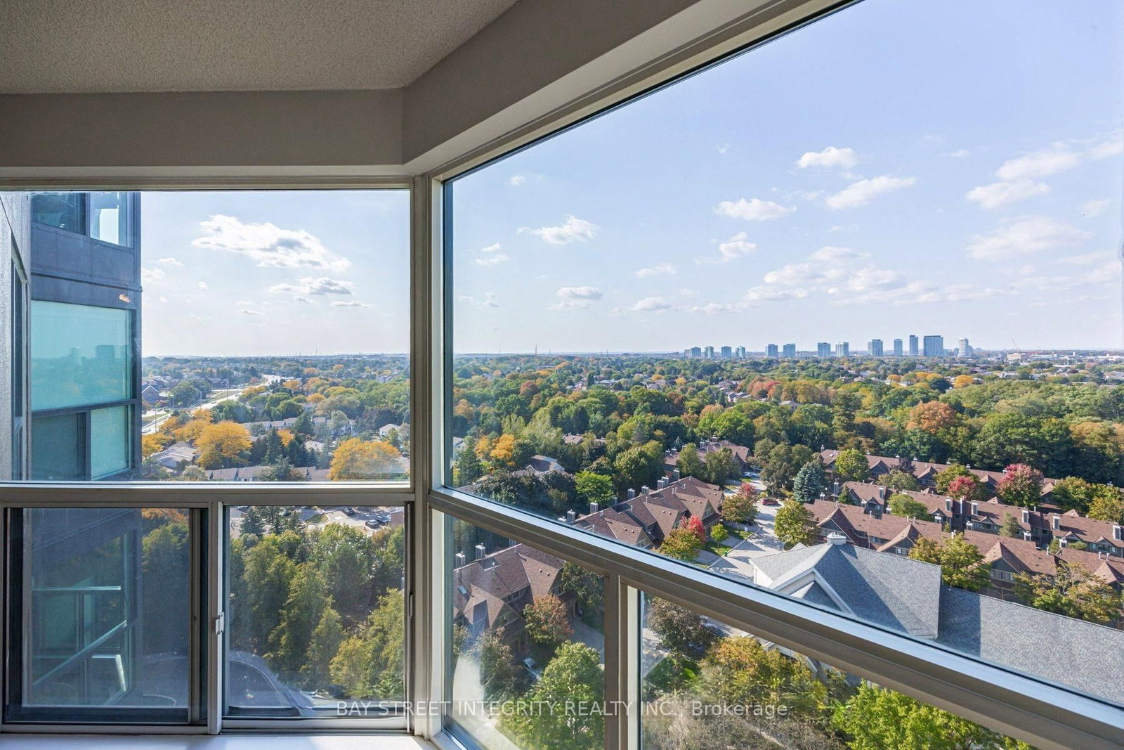 2177 Burnhamthorpe Road W, Unit 1606 - Photo 7