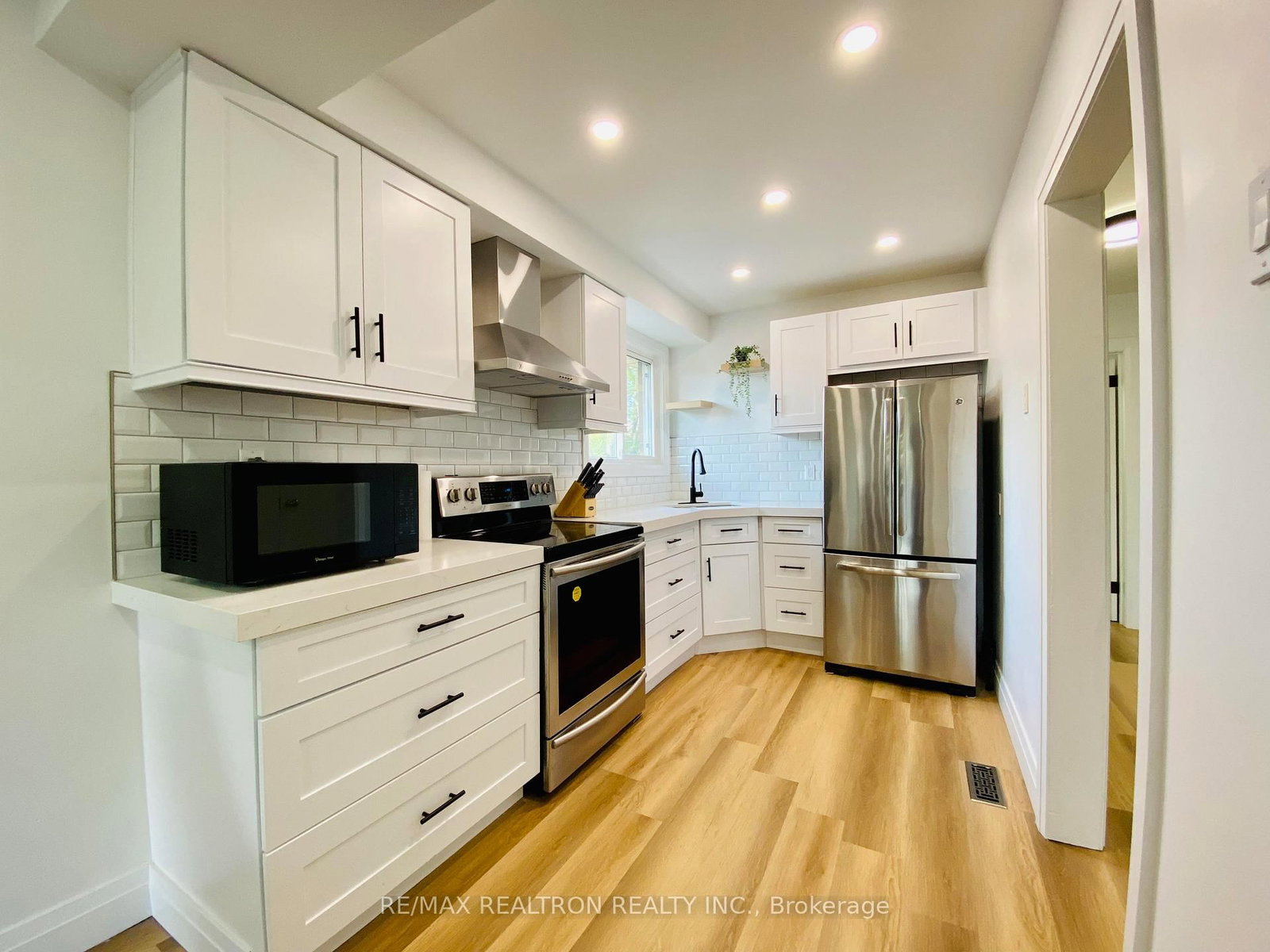 63 MISSISSAUGA Road, Unit 2 - Photo 2